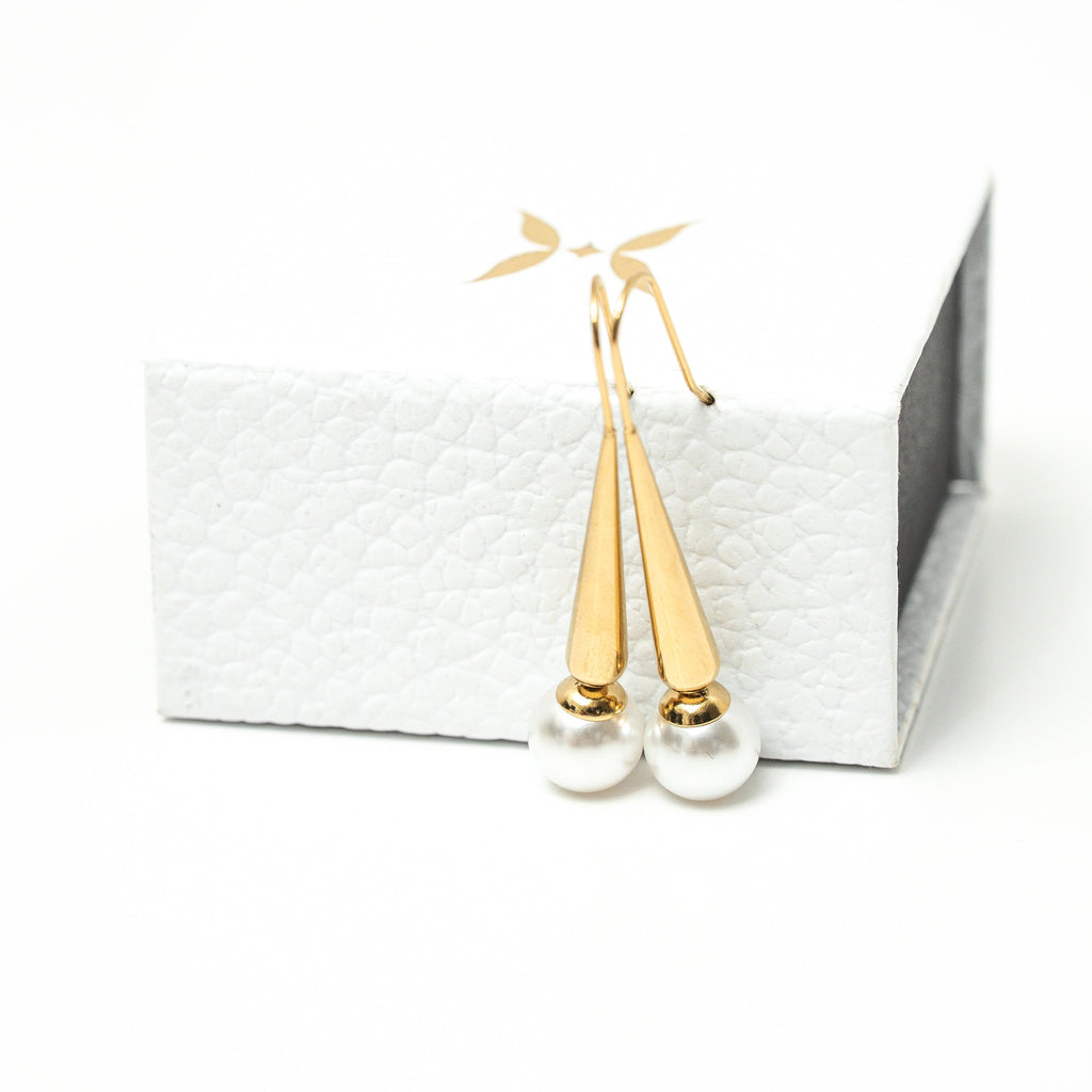 I Am Grounded Pearl Dangle Earrings - HARMA