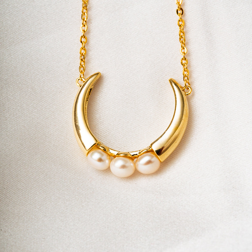 Humble Pearl Crescent Necklace - HARMA